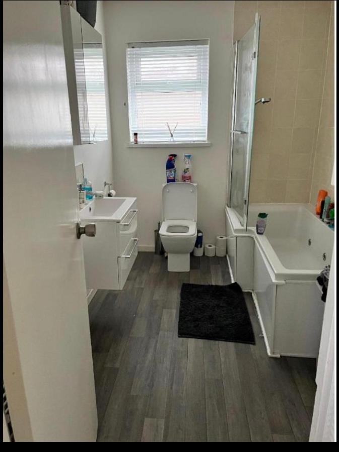Macs Belfast Single Bedroom Екстериор снимка